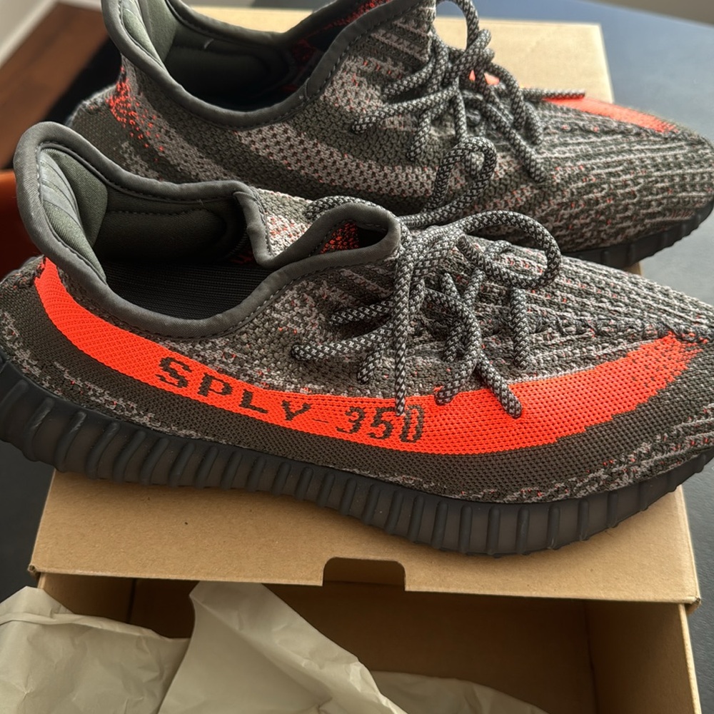Sz 9 Yeezy boost 350 V2